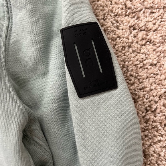 On cloud Men's Seafoam/light green Sweater size small - Picture 4 of 8